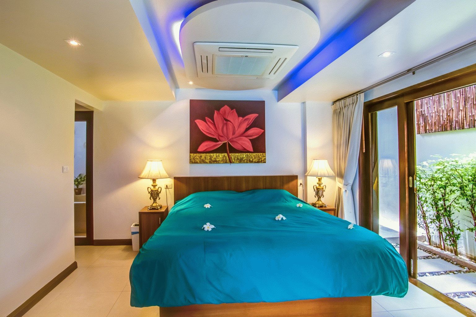 ID:21/CHK Three bedrooms villa near the beach