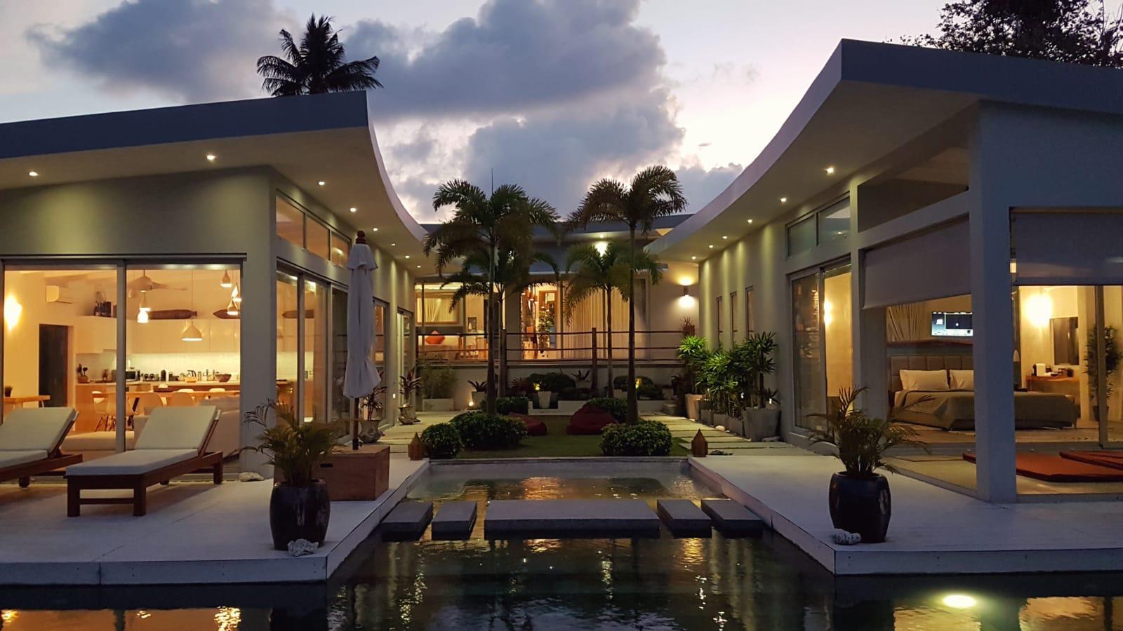 ID:733 Five bedroom beachfront villa on Samrong