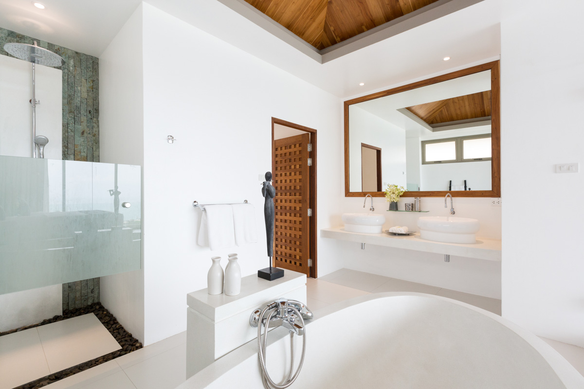 ID:621/JLZ Six bedrooms villa in Chaweng Noi