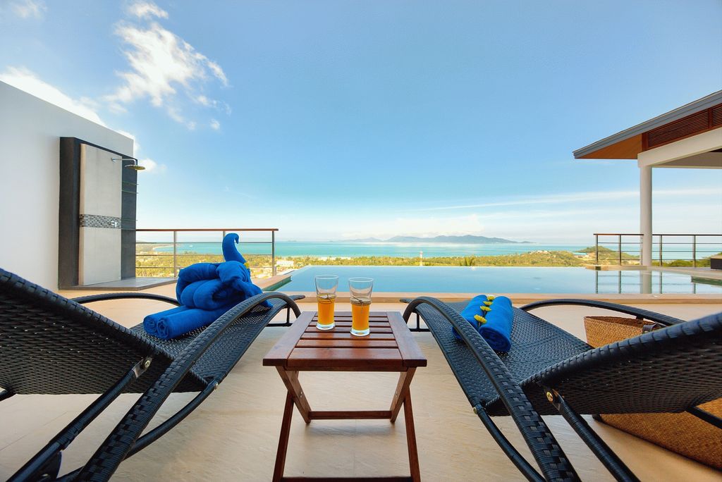 ID:472 four Bedroom Villa with sea view on Maenam