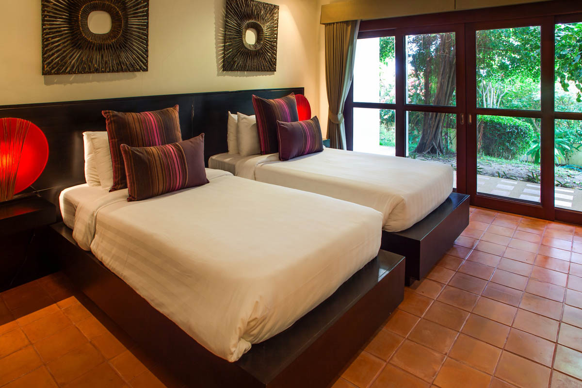ID:666/AV Five bedroom villa with sea view in Choeng Mon