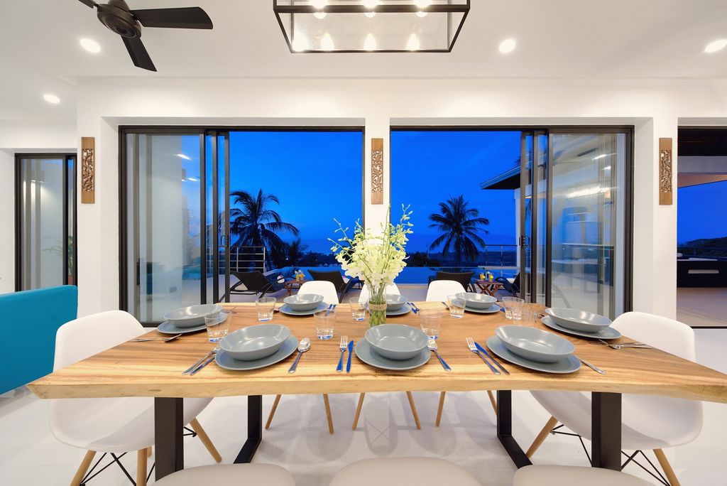 ID:472 four Bedroom Villa with sea view on Maenam