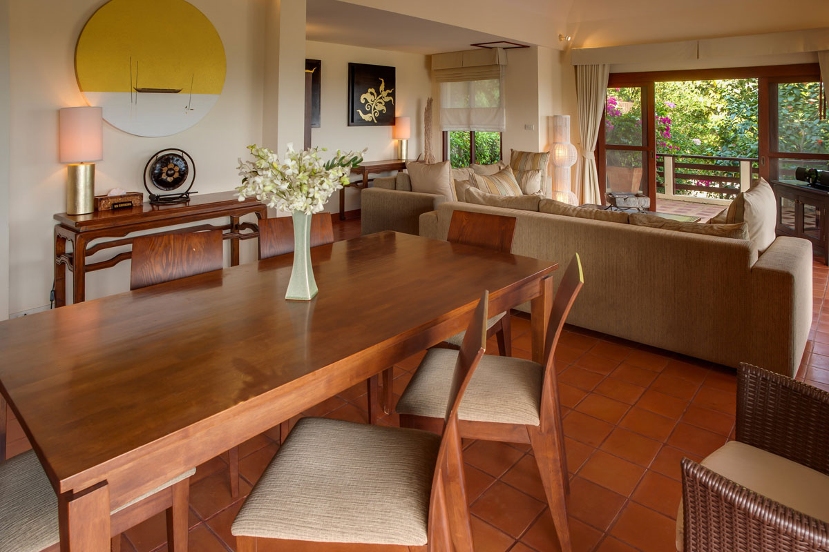 ID:666/AV Five bedroom villa with sea view in Choeng Mon