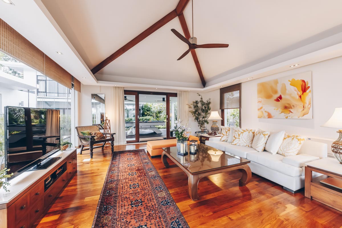 ID:689 Five bedrooms beachfront villa on Bang Por beach