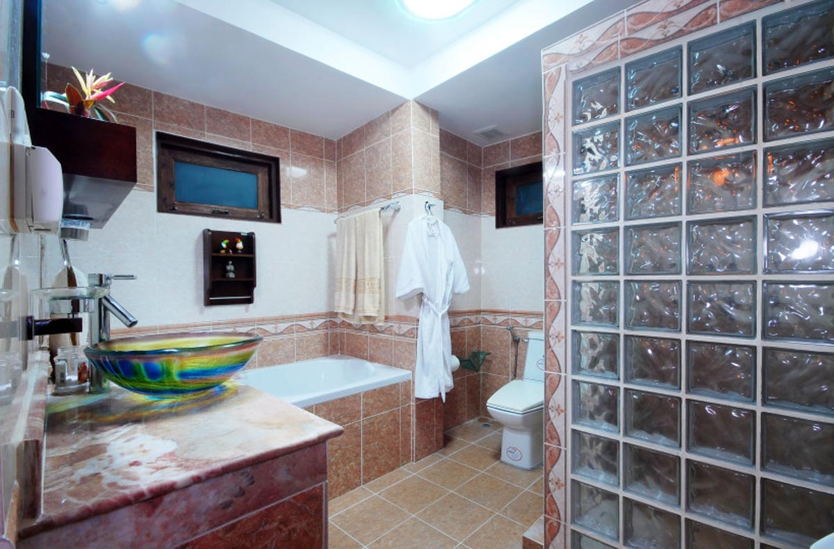 ID:703 Four bedroom villa on Chaweng beach