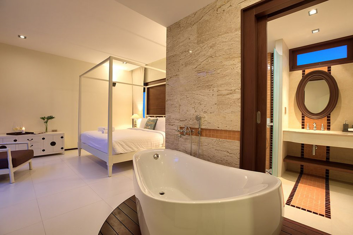 ID:699 Four bedroom villa near Samrong beach