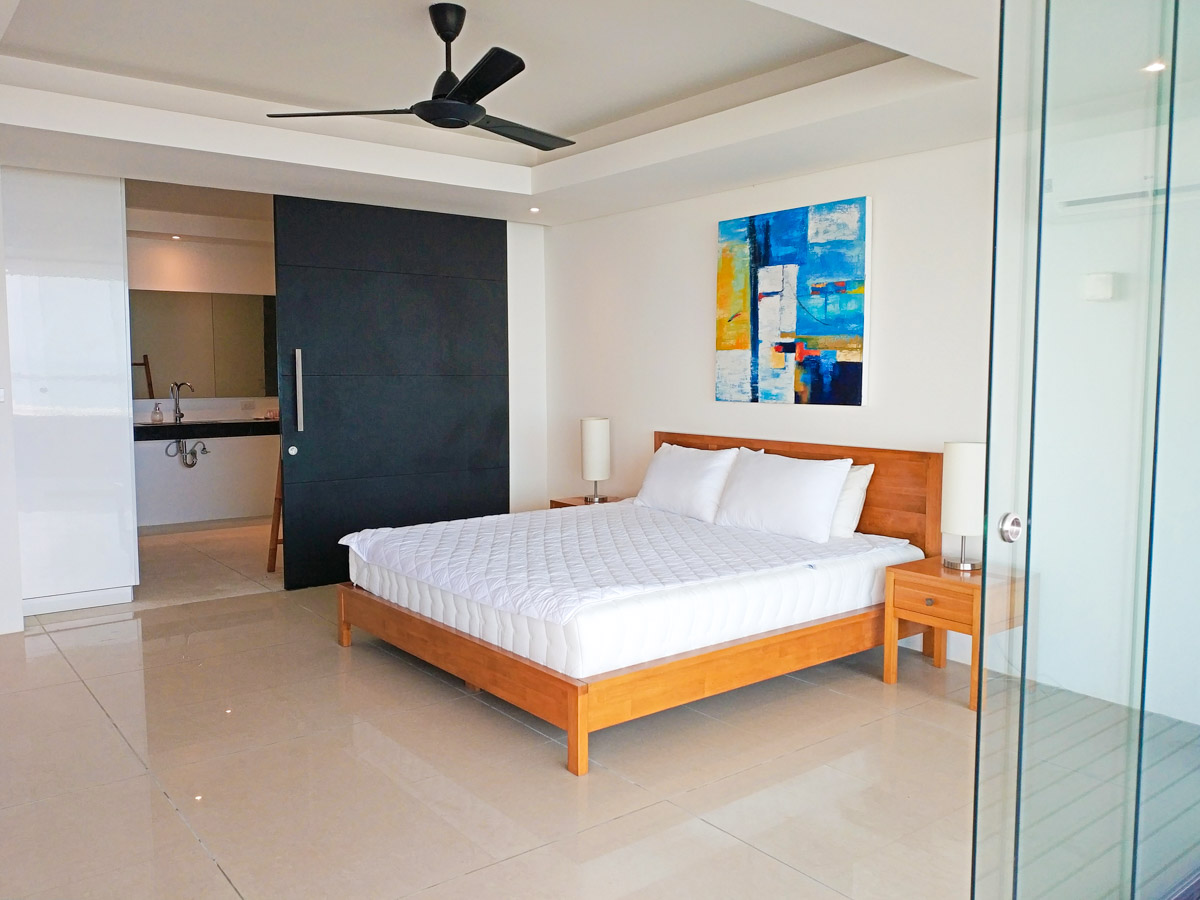 ID:653/P2V210 3-bedroom Villa with sea view in Chaweng