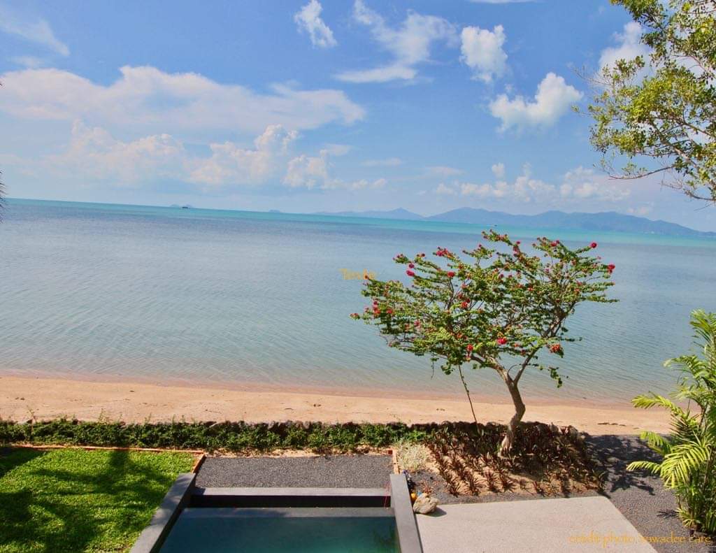 ID:599/BFM Four bedrooms villa on the beachfront of Bophut.