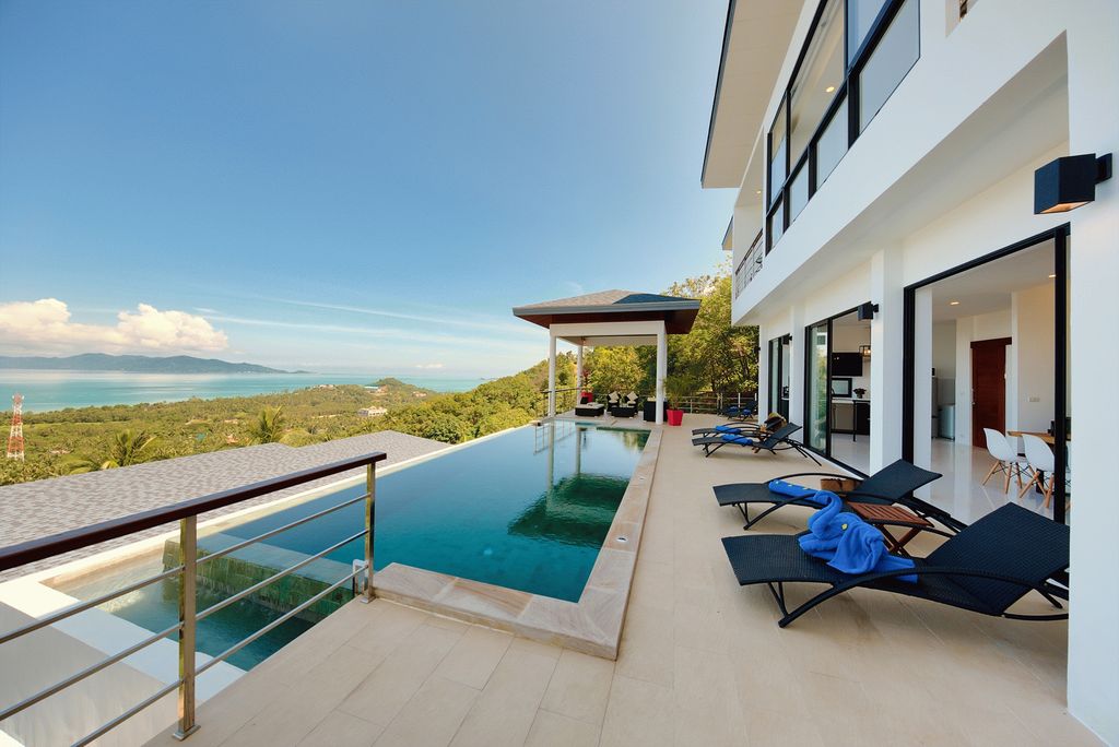 ID:472 four Bedroom Villa with sea view on Maenam