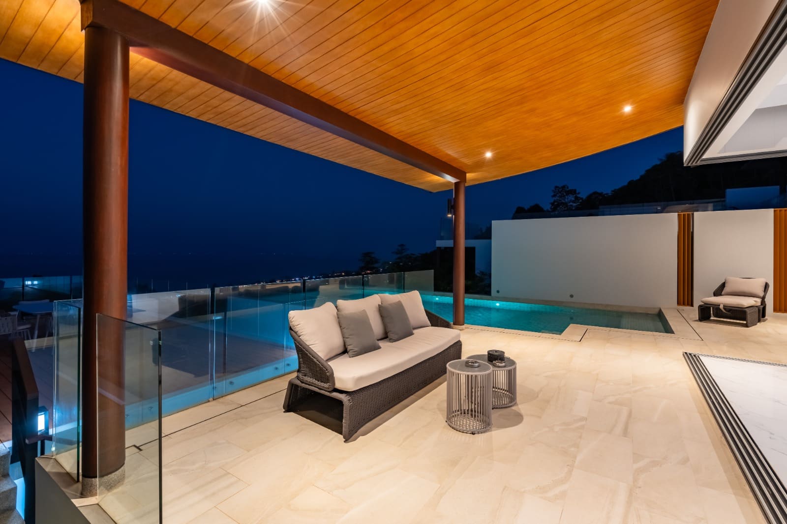 VILR-0082: Brand-new 3-bedroom modern thai-style villa with infinity pool & panoramic sunset sea views in Bang Por