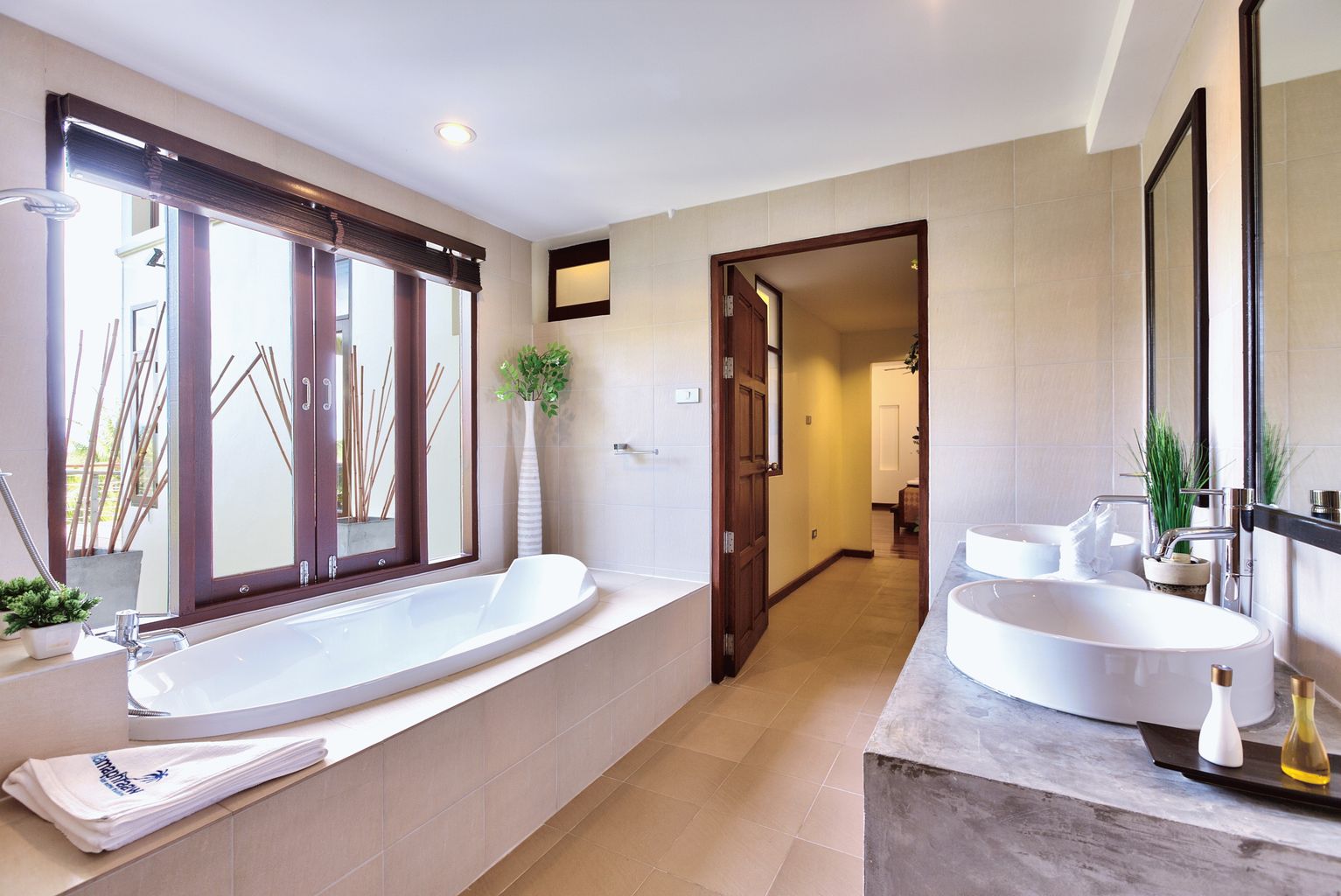 ID:152 Five bedrooms villa on Ban Tai