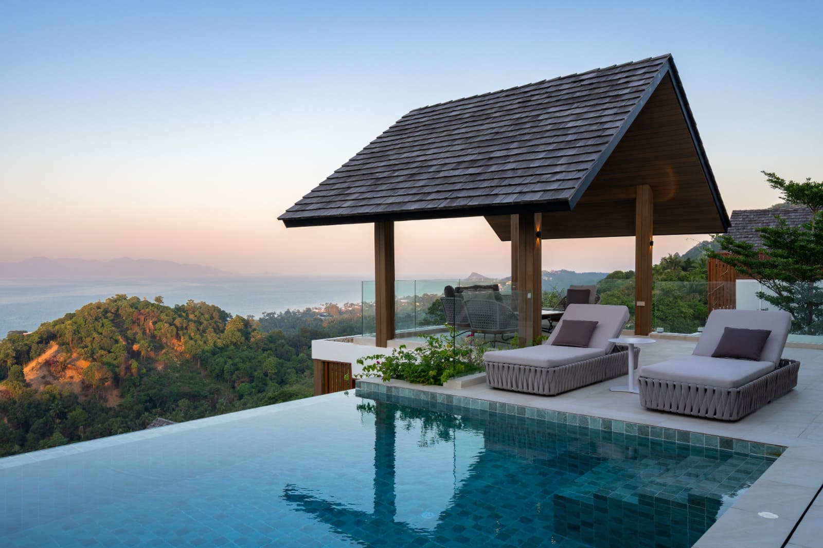 VILR-0081: Brand-new modern thai style sea view villa with 3 bedroom and private pool, located in Bang Por