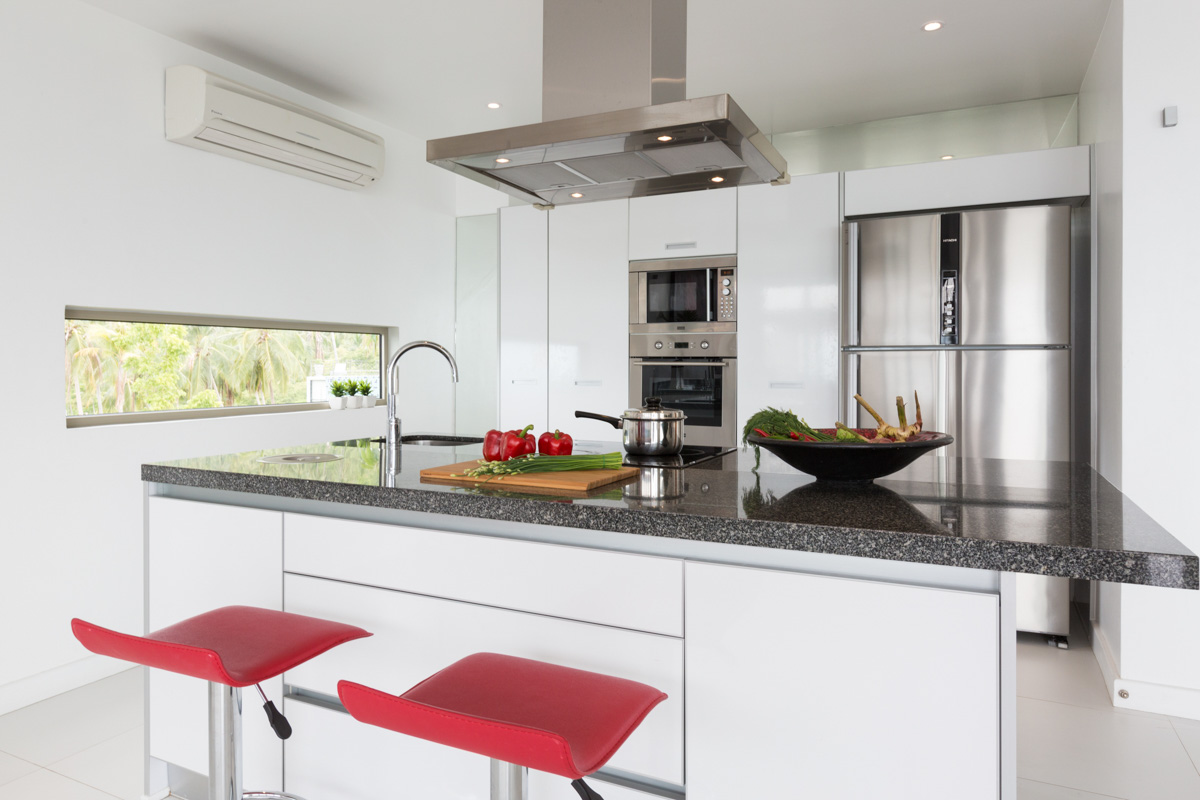 ID:621/JLZ Six bedrooms villa in Chaweng Noi