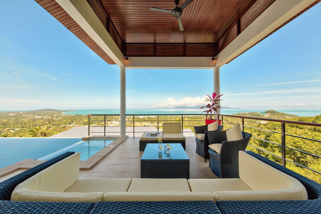 ID:472 four Bedroom Villa with sea view on Maenam