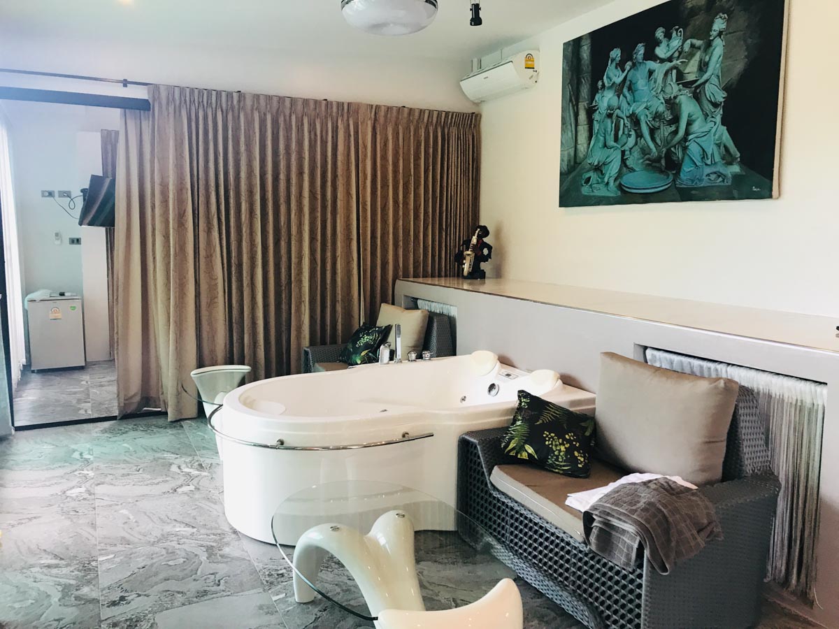 ID:652/P Two bedroom penthouse near Crystal Bay beach