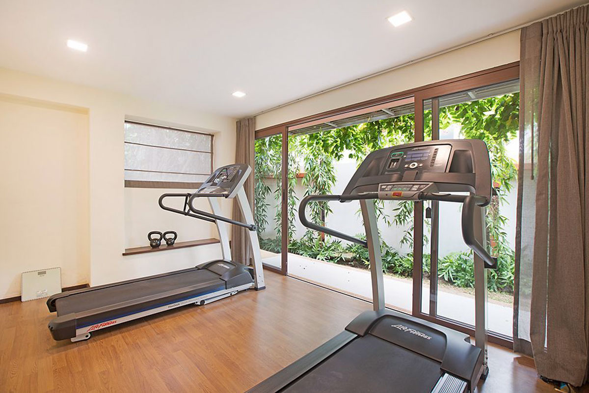 ID:699 Four bedroom villa near Samrong beach