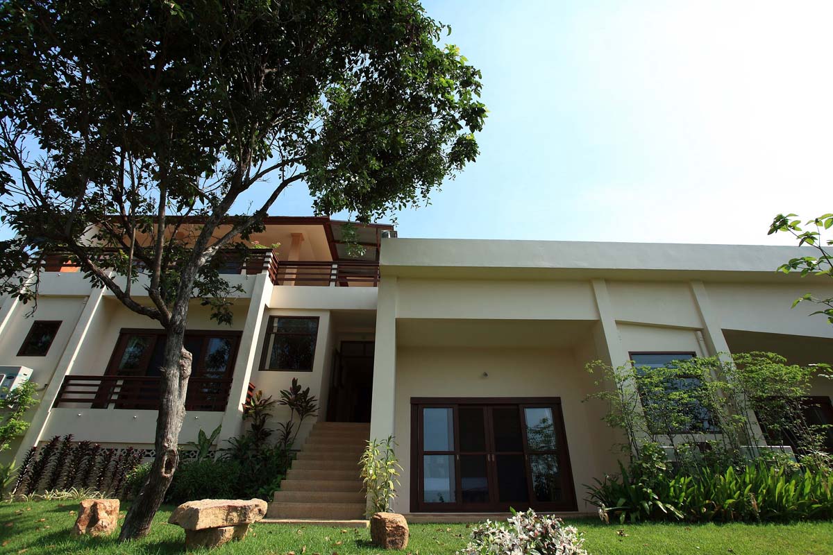 ID:666/AV Five bedroom villa with sea view in Choeng Mon