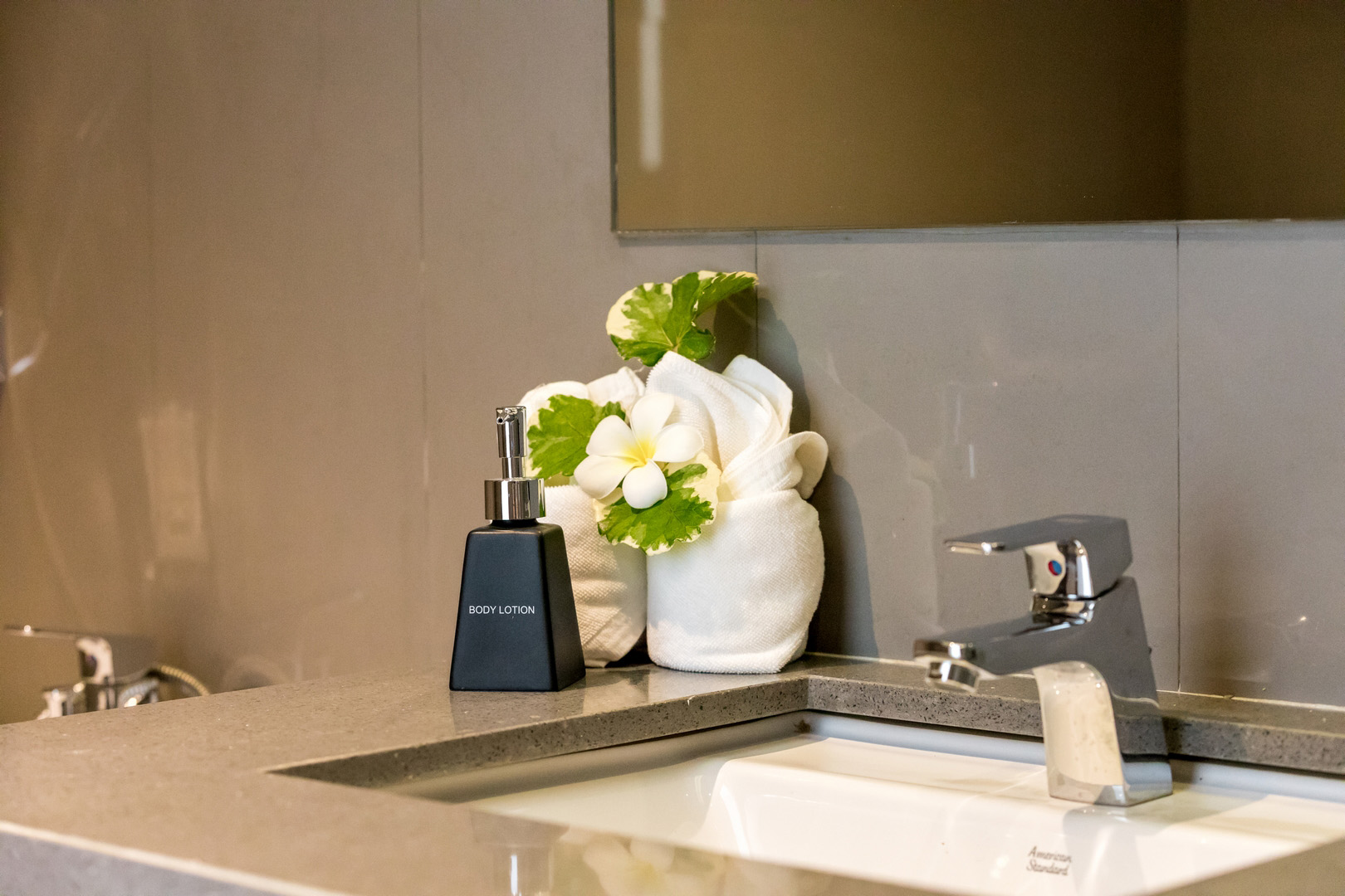 ID:544 Two bedroom townhouse on Choeng Mon