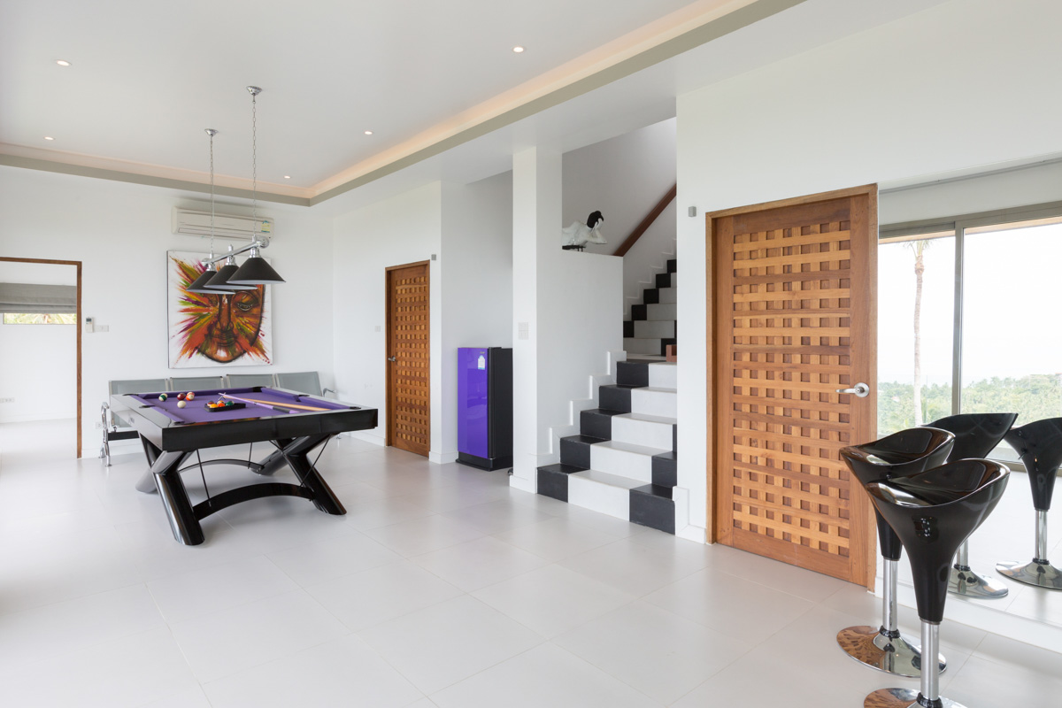 ID:621/JLZ Six bedrooms villa in Chaweng Noi