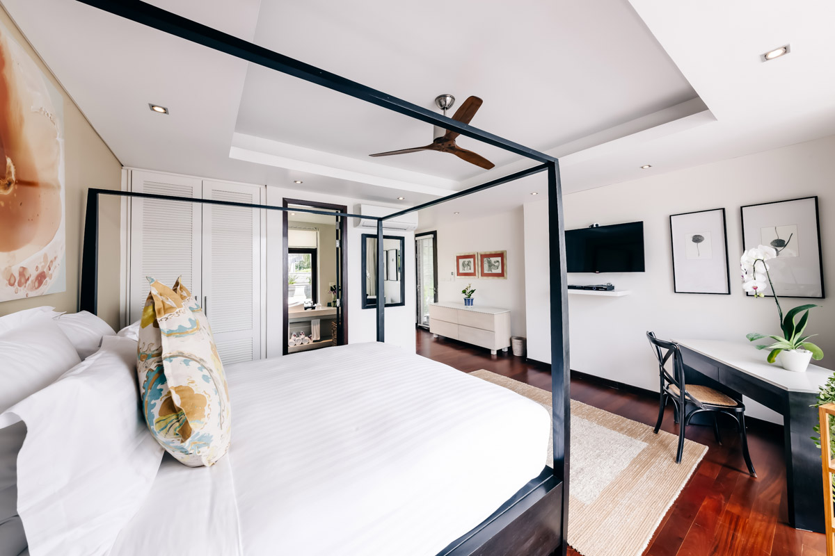 ID:689 Five bedrooms beachfront villa on Bang Por beach