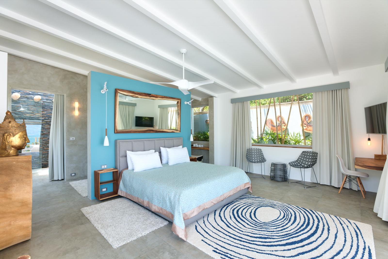 ID:733 Five bedroom beachfront villa on Samrong