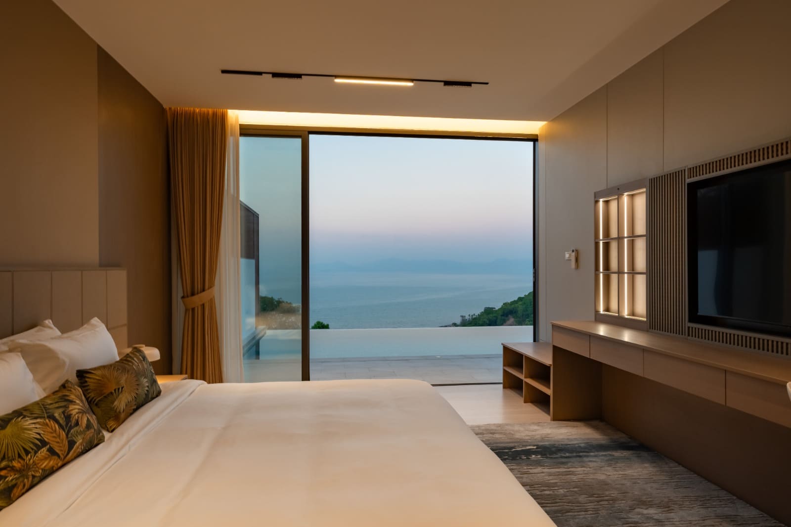 VILR-0081: Brand-new modern thai style sea view villa with 3 bedroom and private pool, located in Bang Por