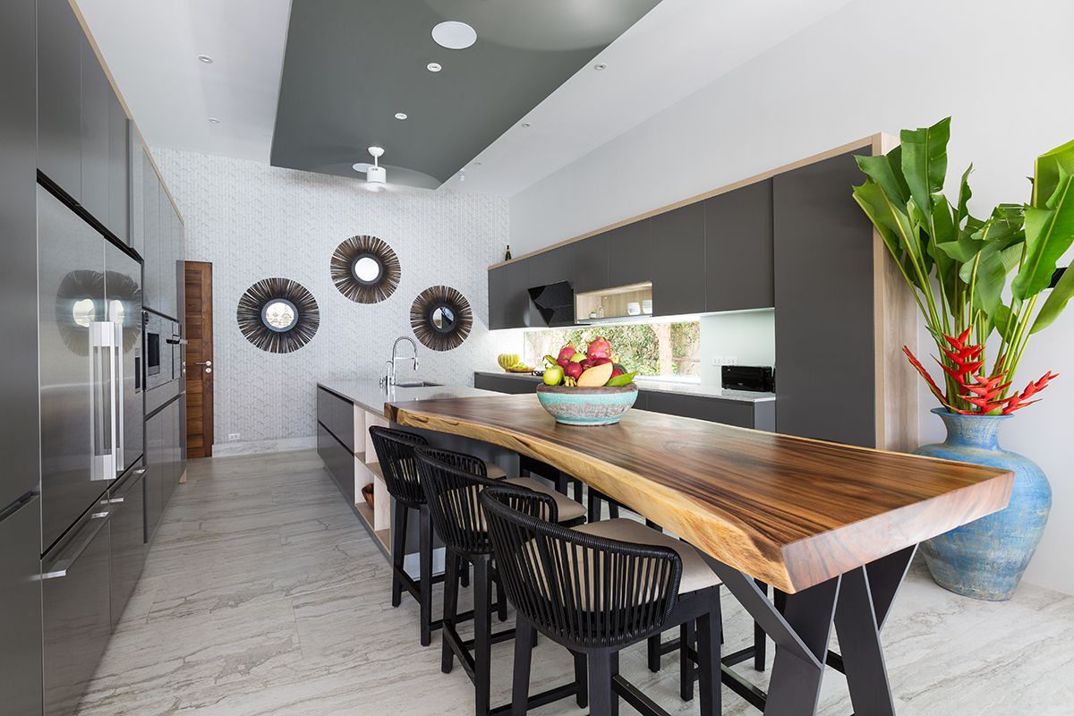 ID:711 6 bedroom villa on Samrong beach