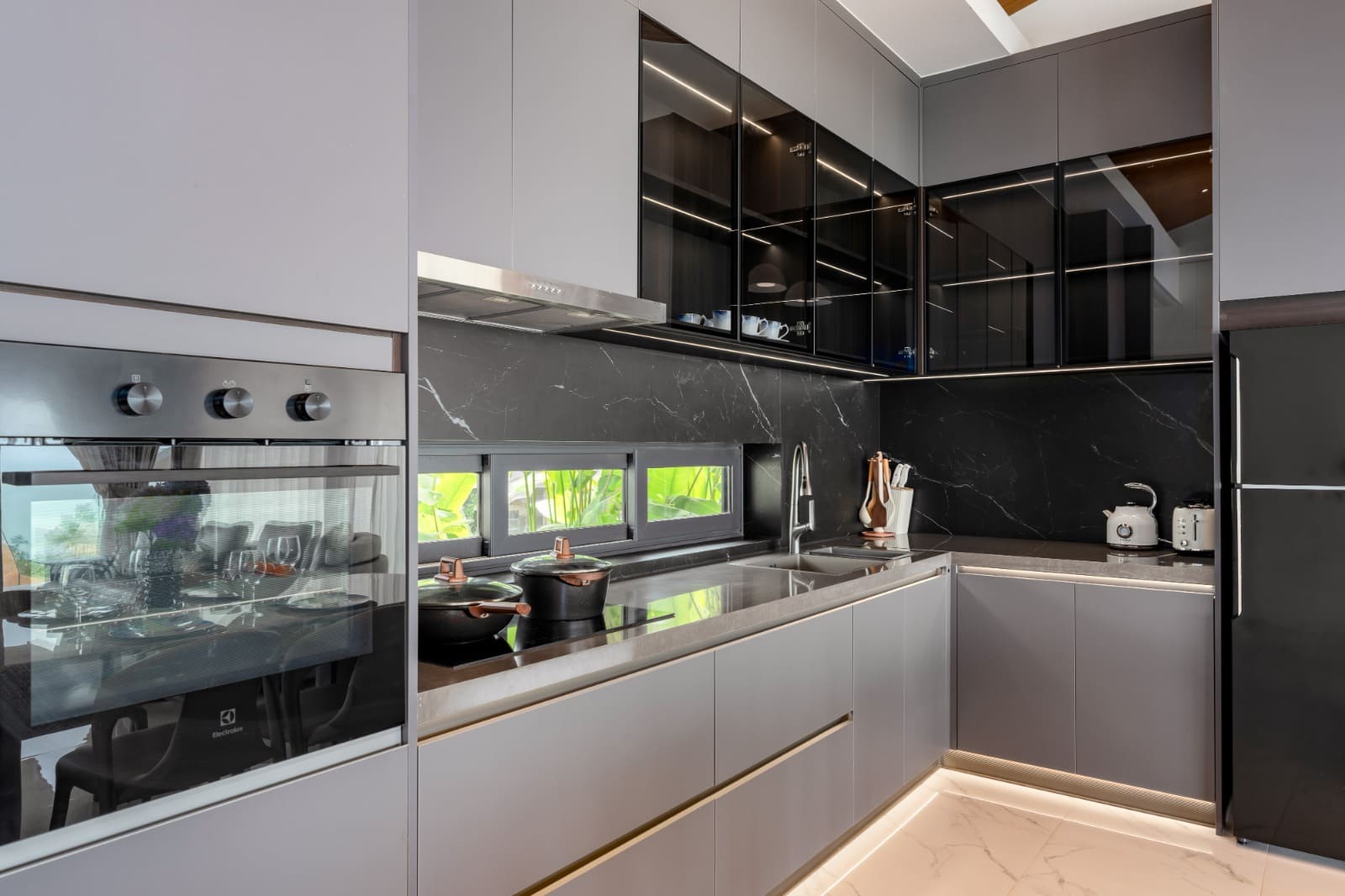VILR-0082: Brand-new 3-bedroom modern thai-style villa with infinity pool & panoramic sunset sea views in Bang Por