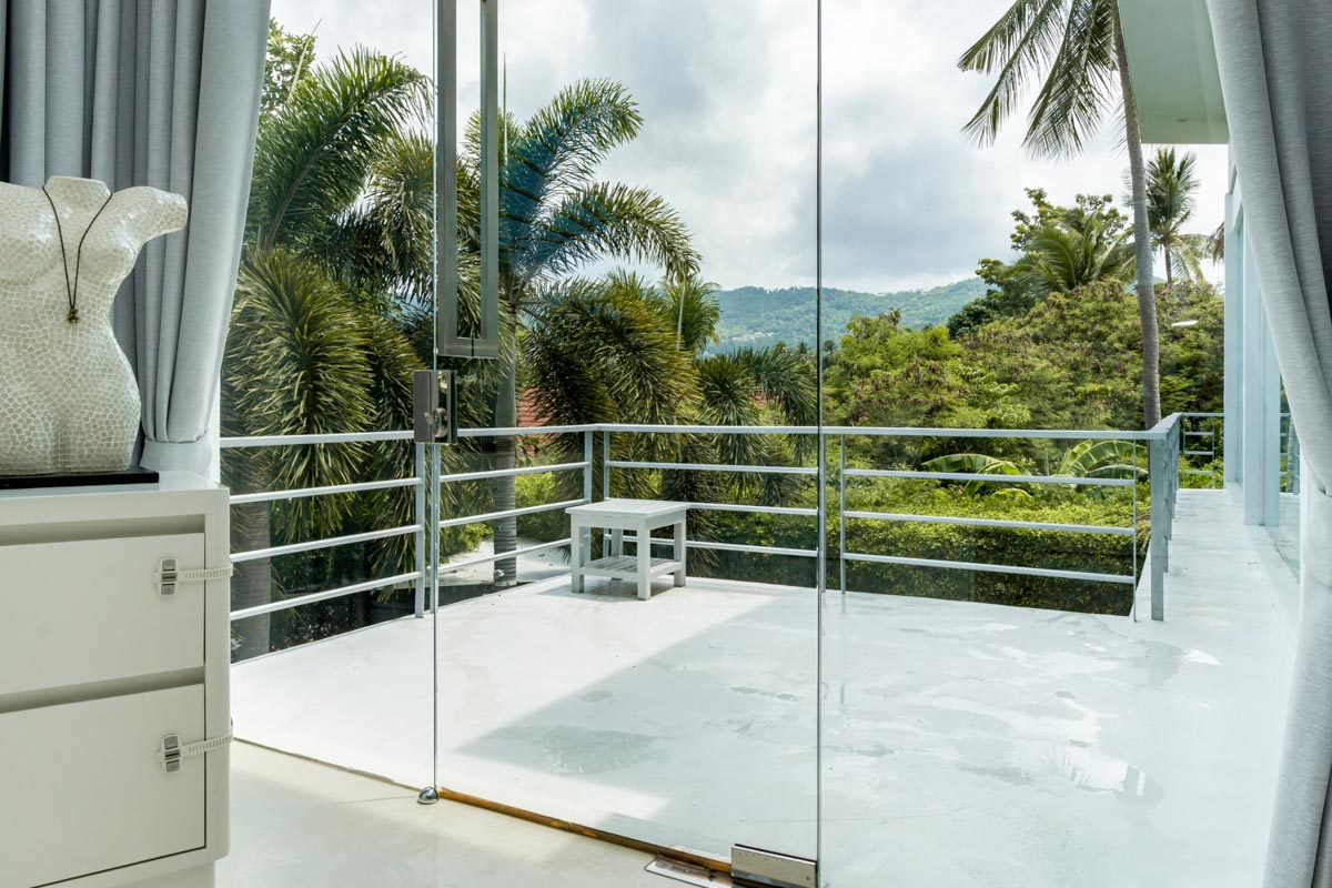 ID:702 Four bedroom villa on Chaweng beach