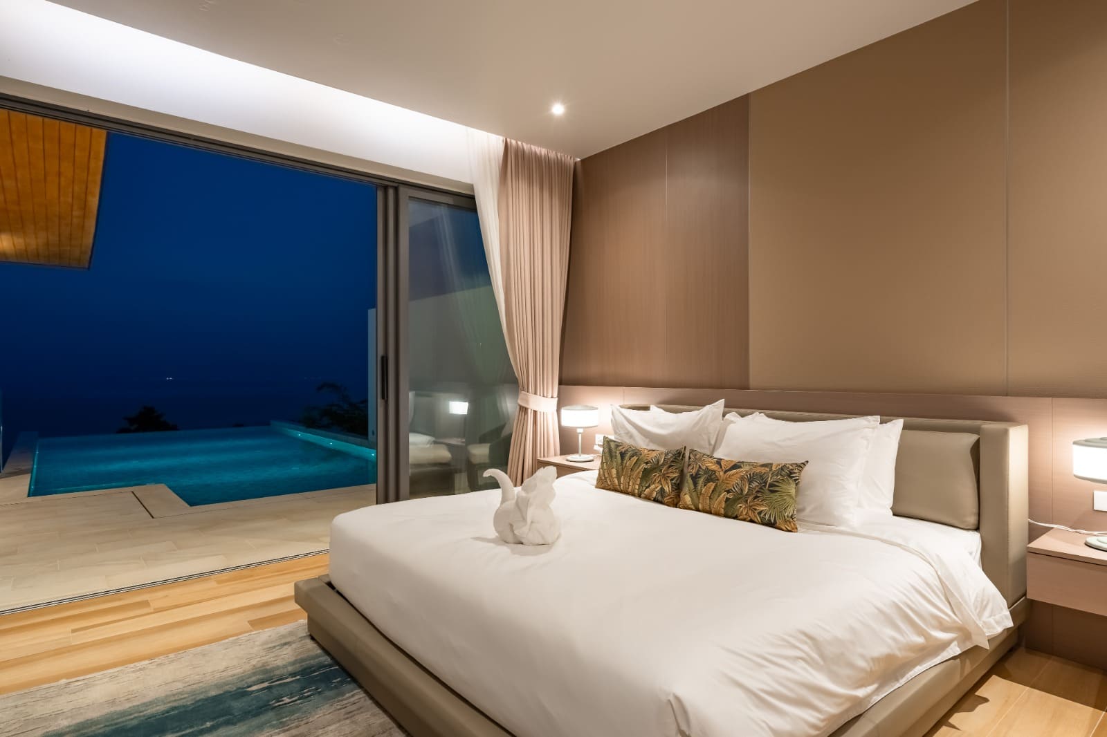 VILR-0082: Brand-new 3-bedroom modern thai-style villa with infinity pool & panoramic sunset sea views in Bang Por