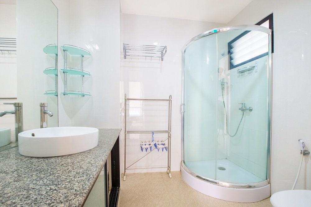 ID: 323 Two bedrooms apartment in a complex in Maenam area