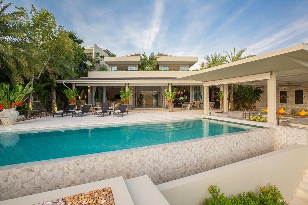 ID:711 6 bedroom villa on Samrong beach