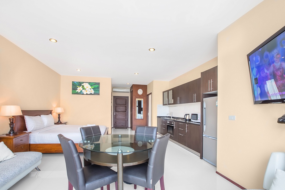 ID: 323 Two bedrooms apartment in a complex in Maenam area