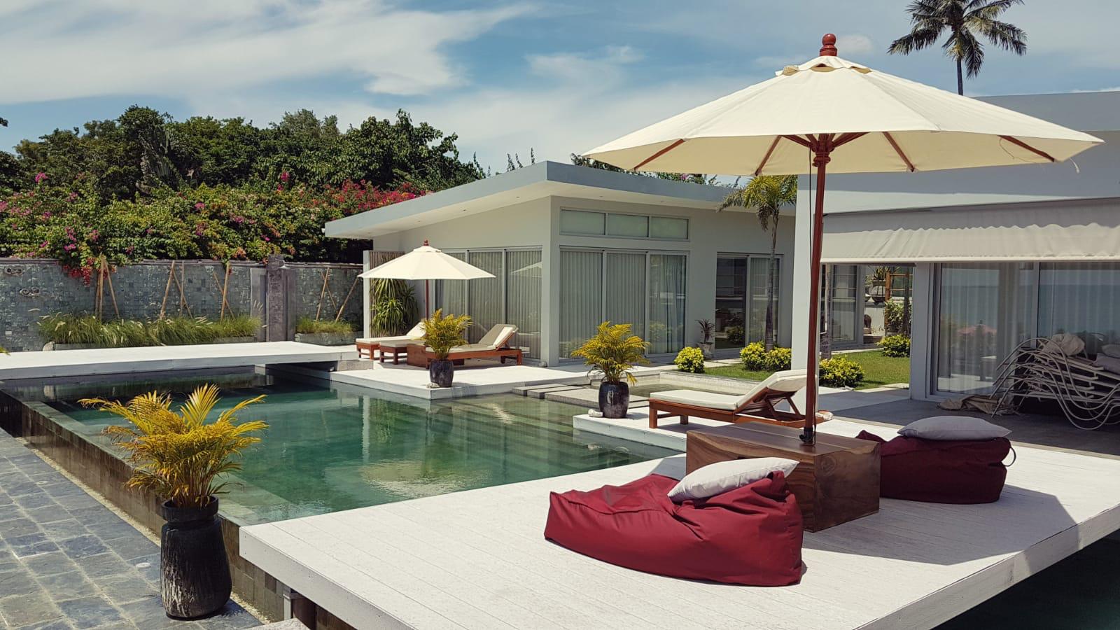 ID:733 Five bedroom beachfront villa on Samrong
