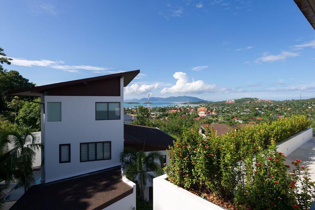 ID:527/S10A Three bedrooms villa on Choeng Mon with sea view