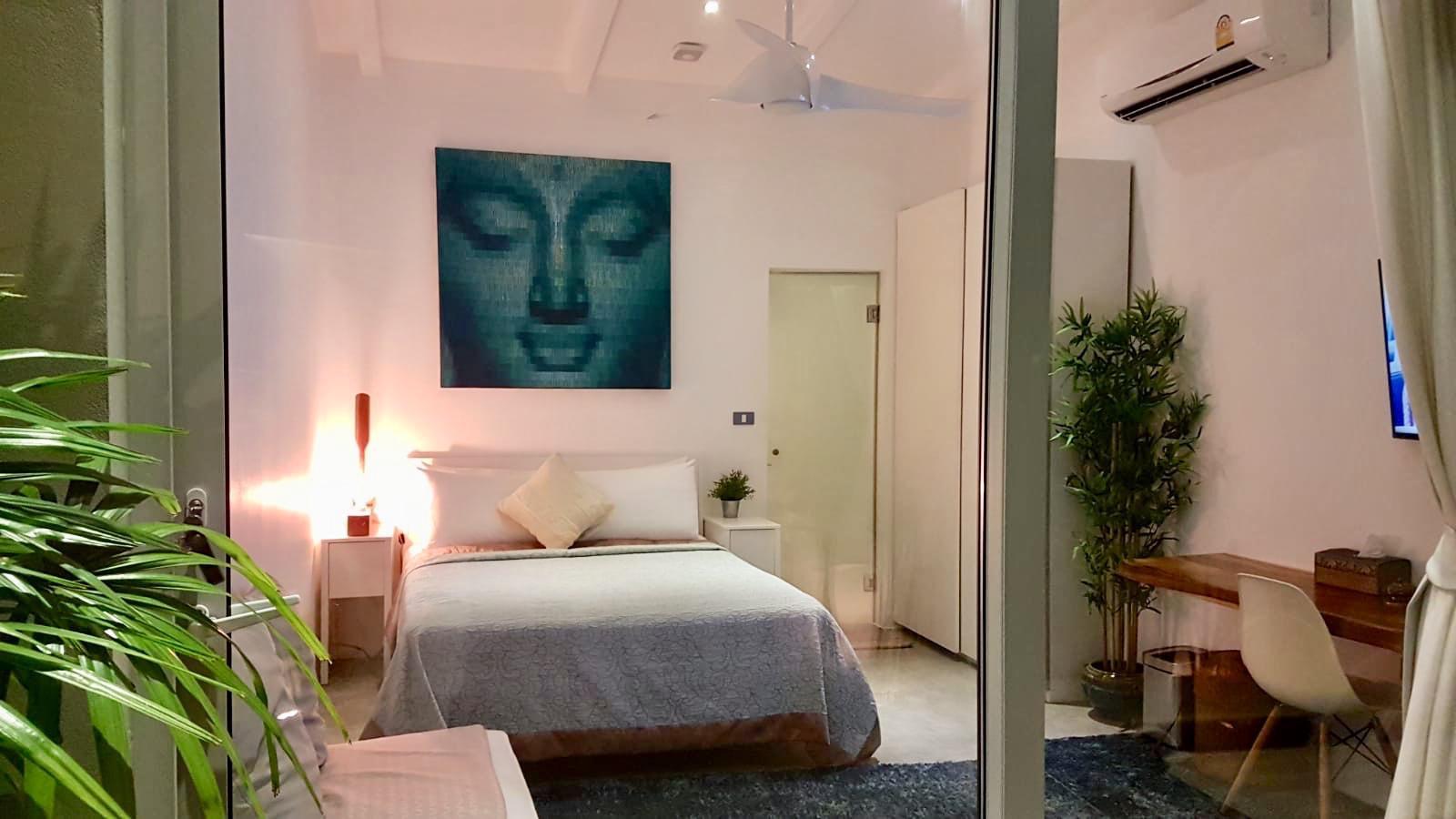 ID:733 Five bedroom beachfront villa on Samrong