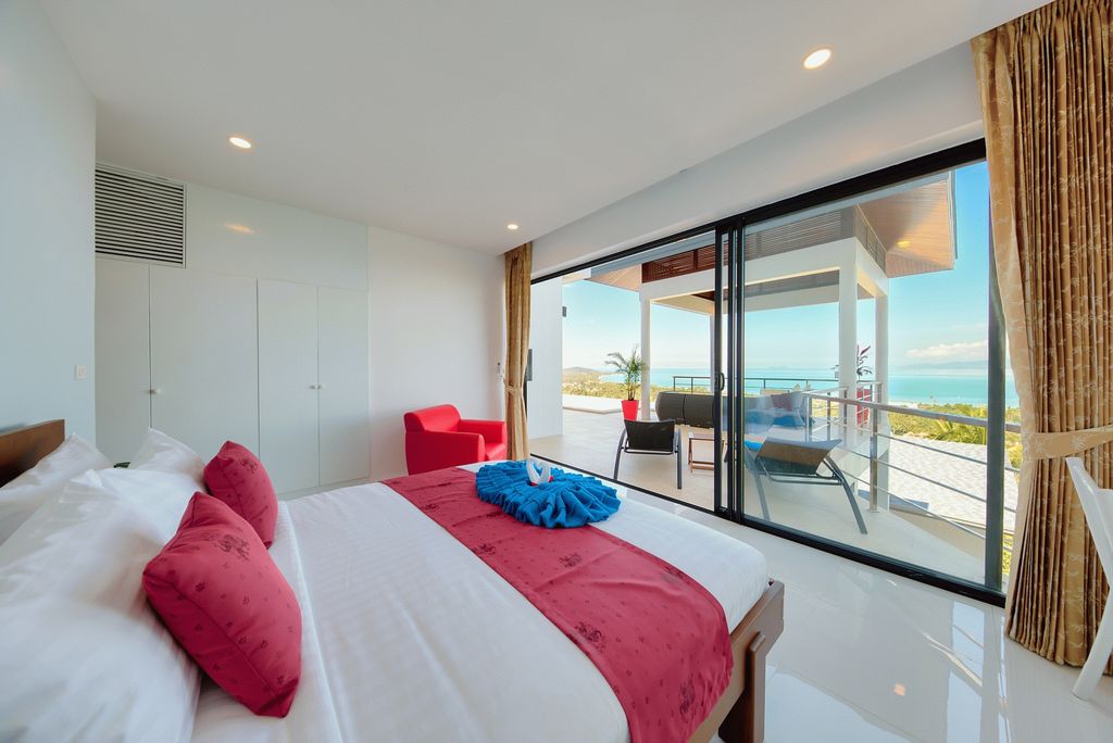 ID:472 four Bedroom Villa with sea view on Maenam