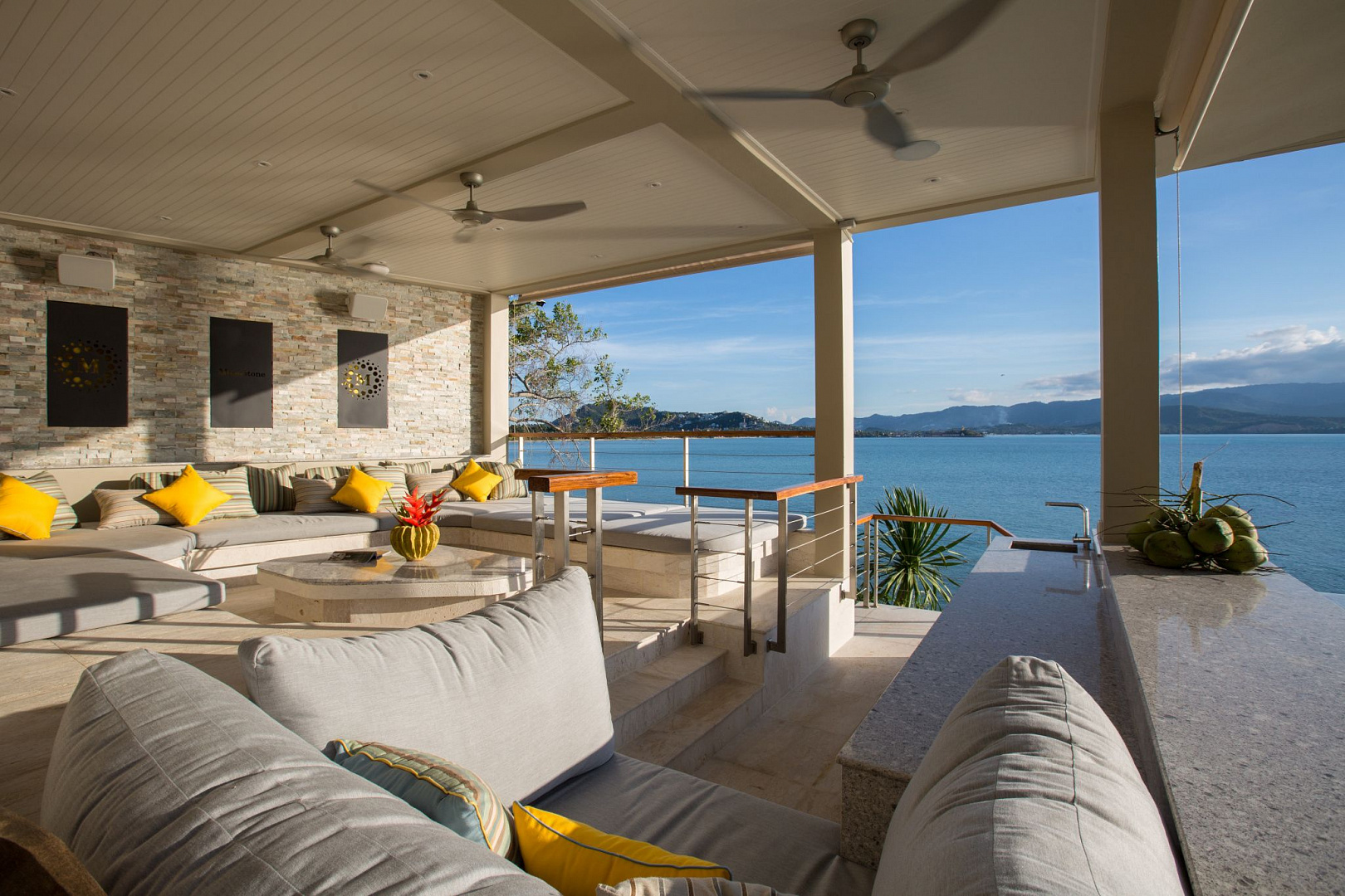 ID:711 6 bedroom villa on Samrong beach