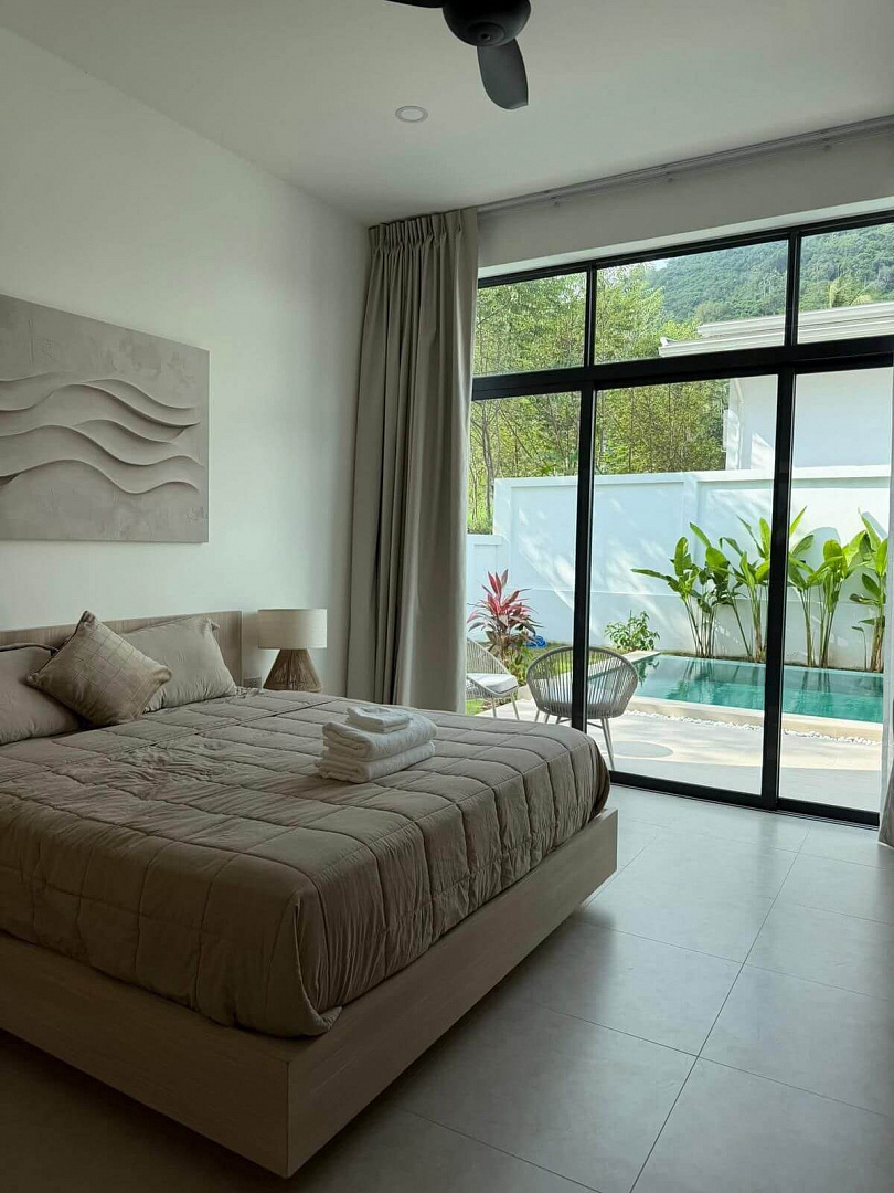VILS-0047 - Ready to move 3-bedroom modern villa with private pool and garden in Lamai