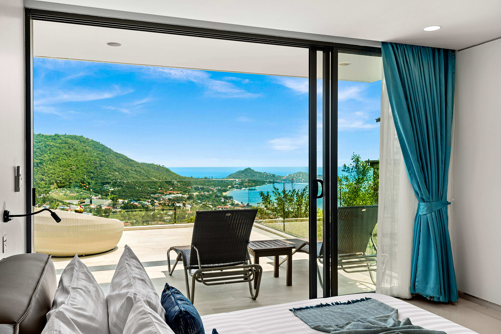 VILR-0088: Luxury 4-bedroom sea view villa with infinity pool in Lamai