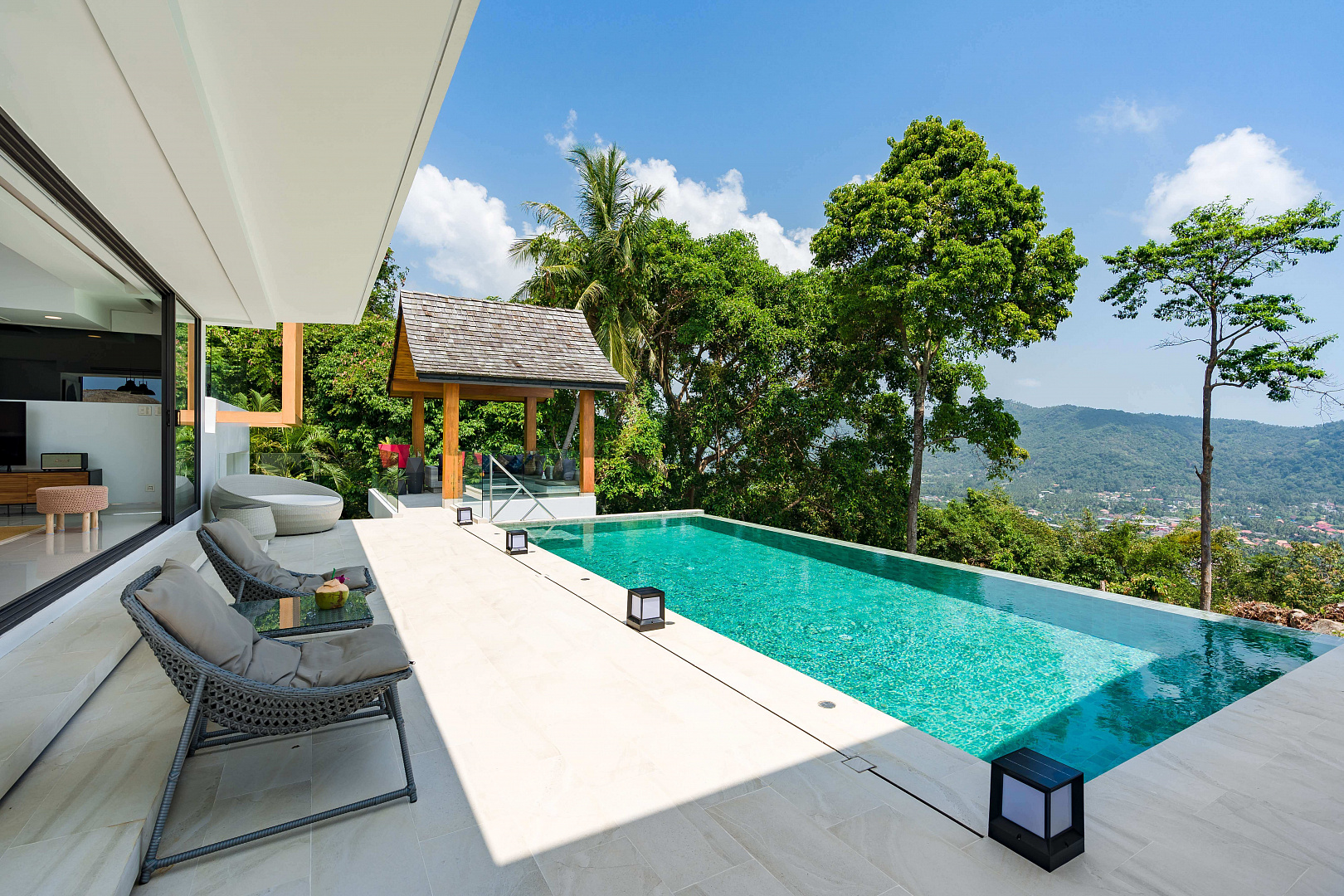 VILR-0088: Luxury 4-bedroom sea view villa with infinity pool in Lamai