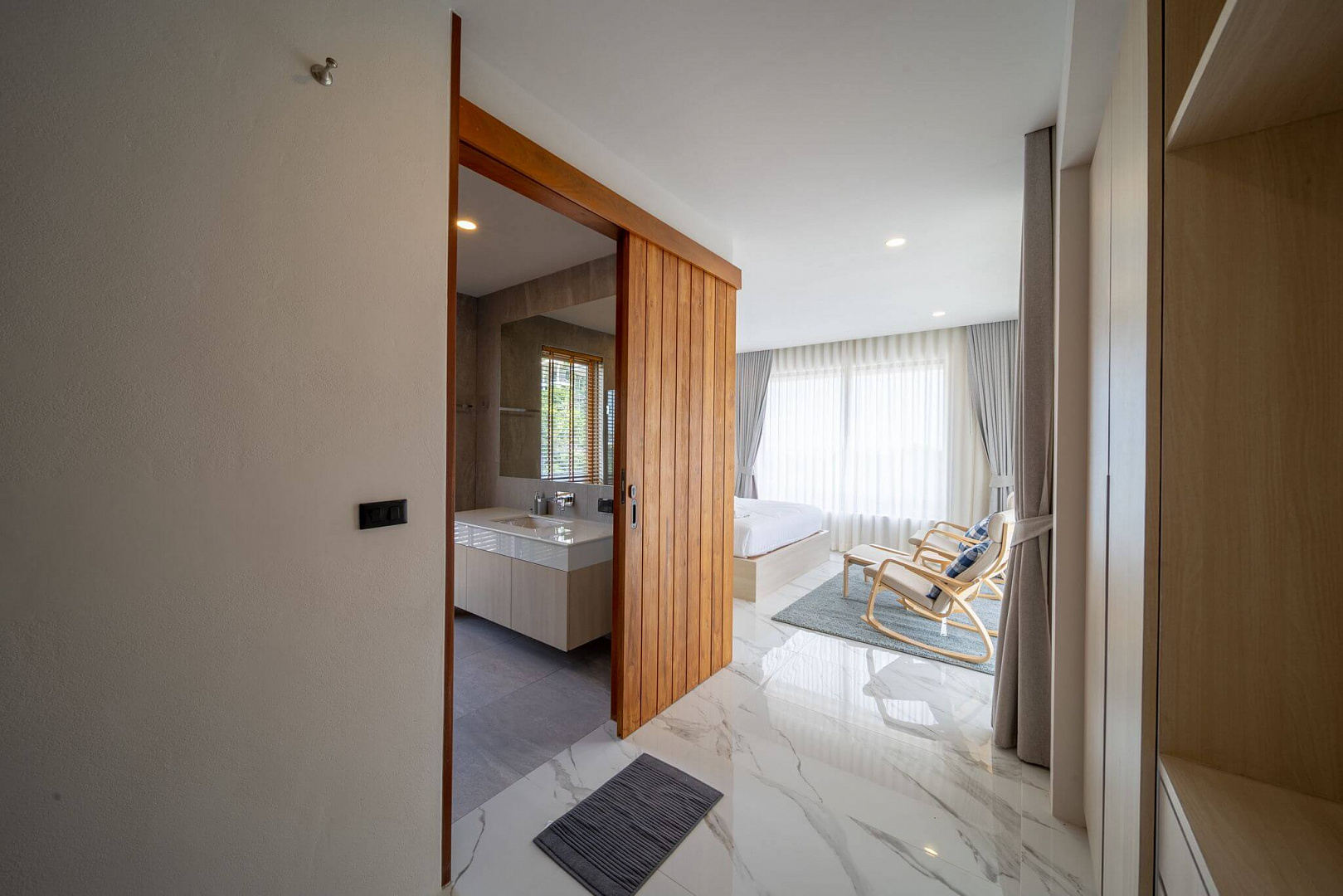 VILS-0072: Ready-to-move 3-bedroom sea View Villa with private pool in Chaweng Noi
