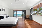ID:599/BFM Four bedrooms villa on the beachfront of Bophut. 