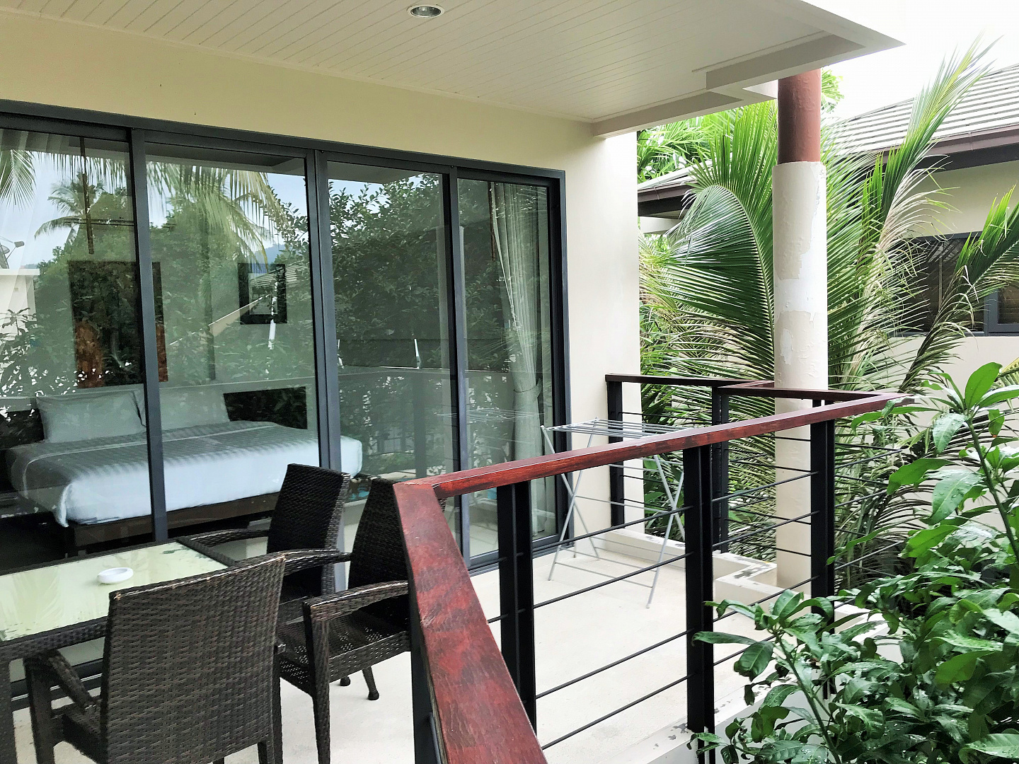 ID:422 Two bedrooms apartment in a gated complex in the area of Plai Laem
