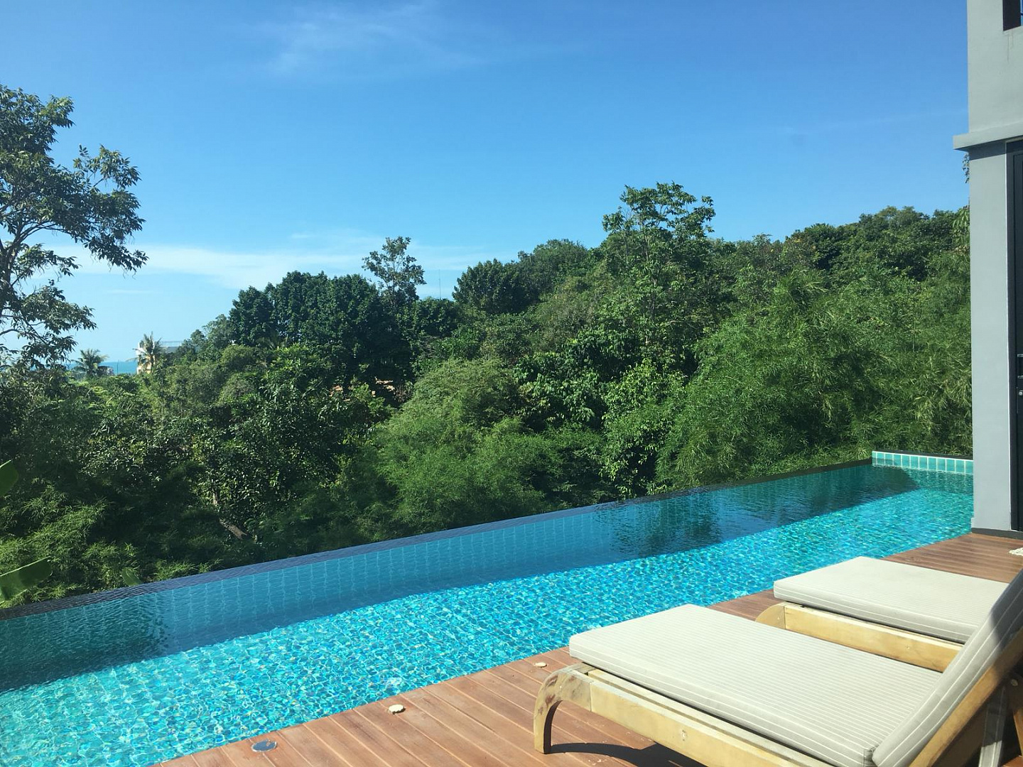 ID:667 3 bedroom Villa near Thong Son beach