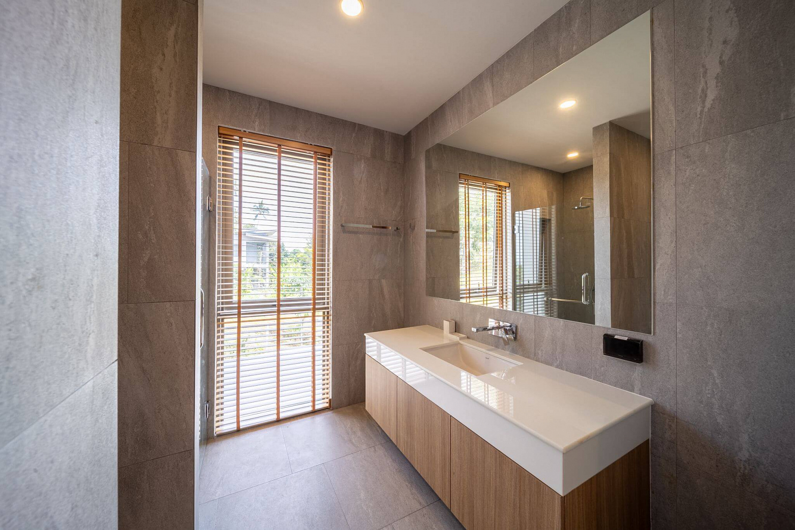 VILS-0072: Ready-to-move 3-bedroom sea View Villa with private pool in Chaweng Noi